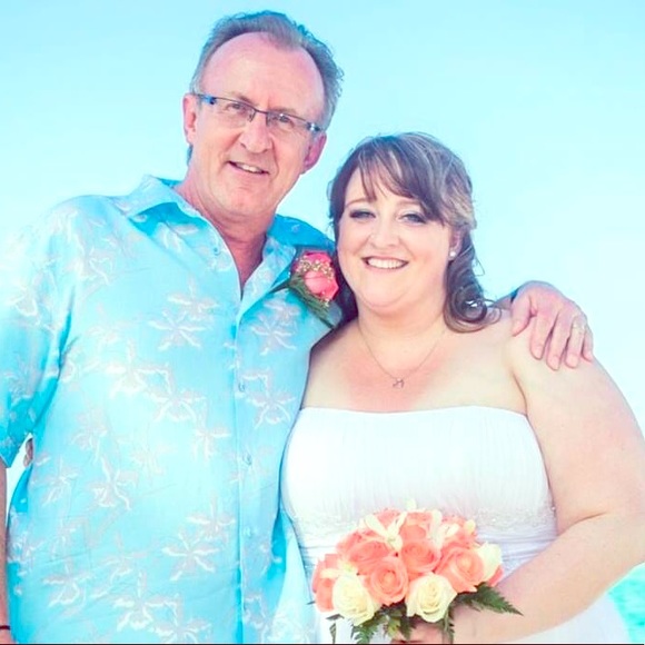 Meet your Posher, Laura - Picture 1 of 1